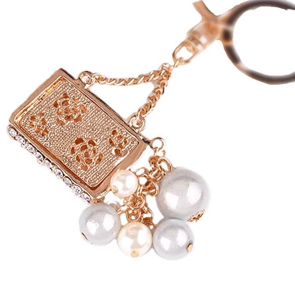 CRYSTAL CLUTCH KEYCHAIN - Picture 2 of 4